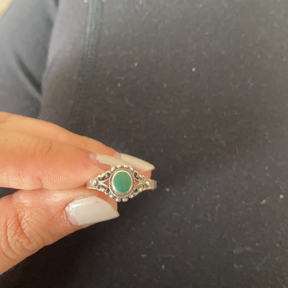 💜3 for $50💜 Vintage sterling silver ring with malachite stone - Picture 2 of 3